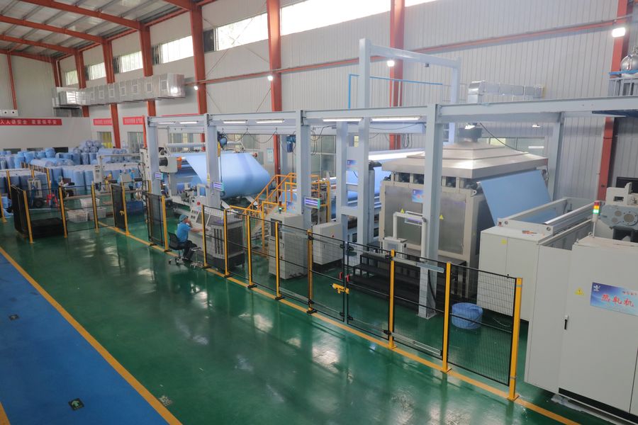 Xinyang Yihe Non-Woven Co., Ltd. fabrikant productielijn